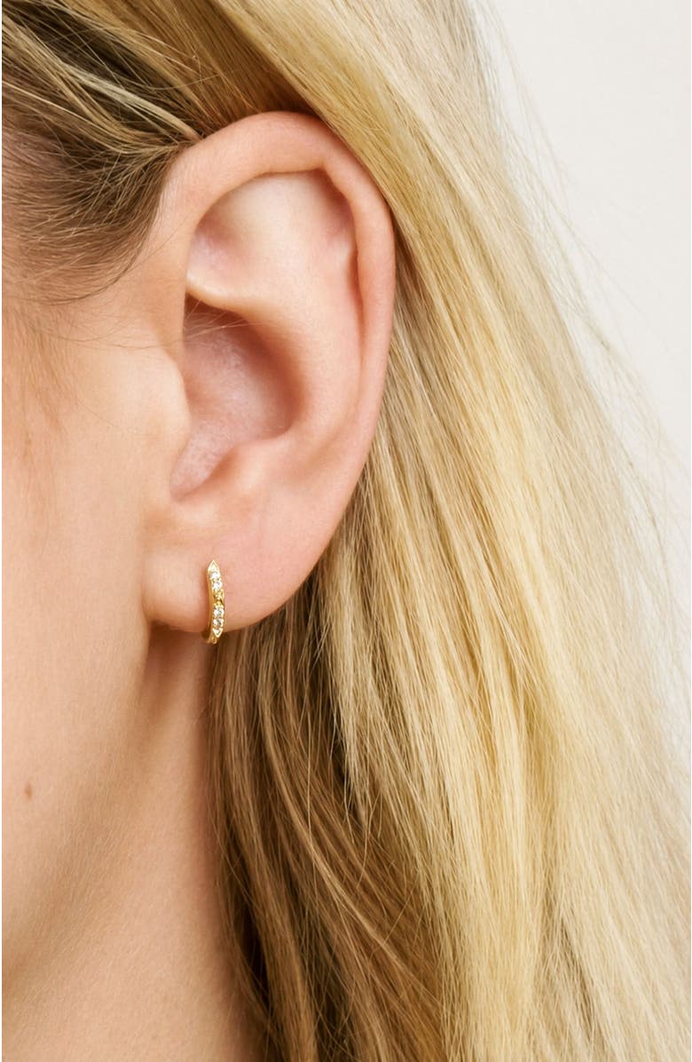 Stella & Dot Charlotte Renegade Huggie Hoop Earrings 1/2", Alternate, color, Gold