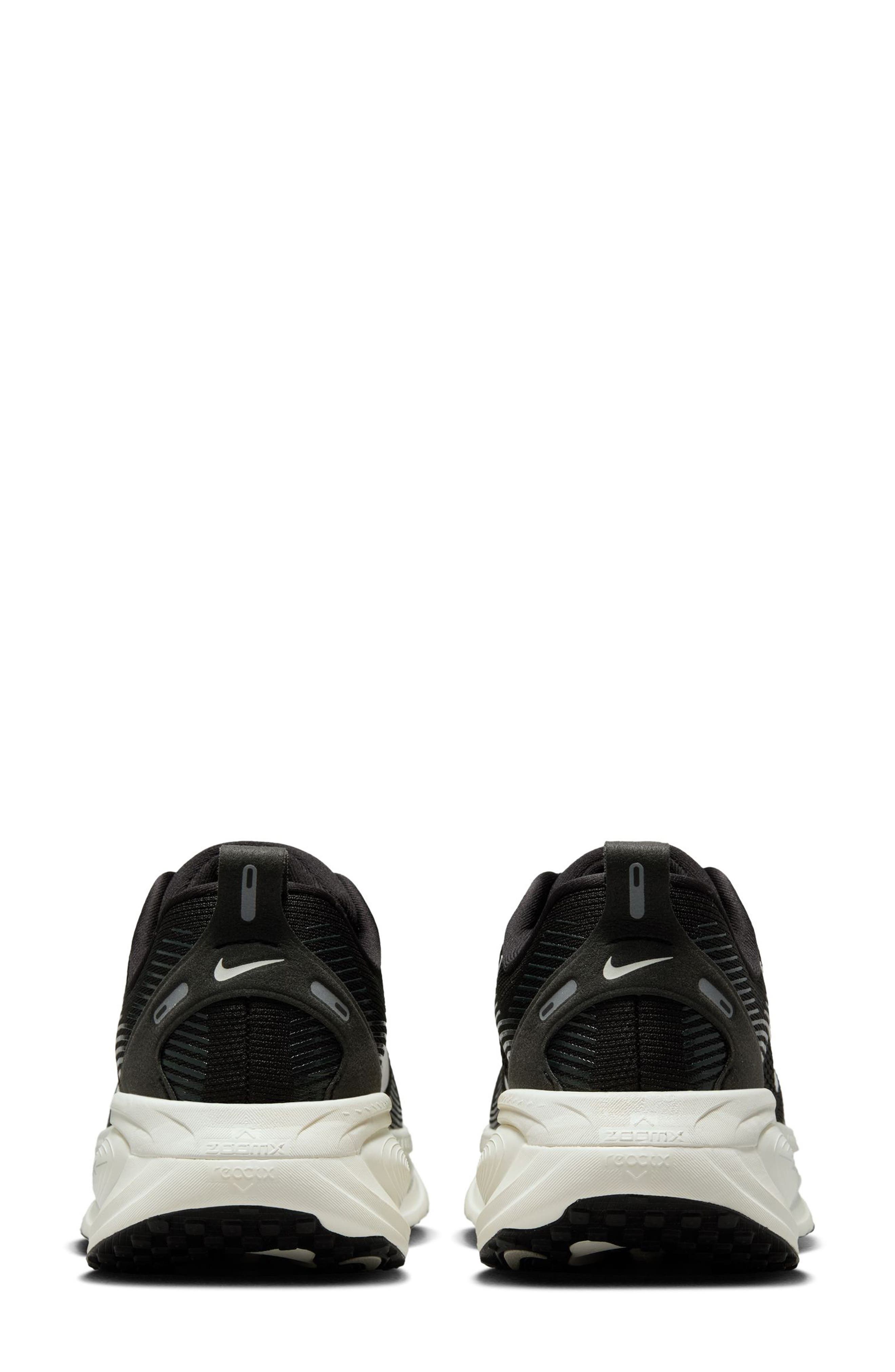 Nike Vomero 18 Running Shoe, Alternate, color, 005 Black/Smtwht