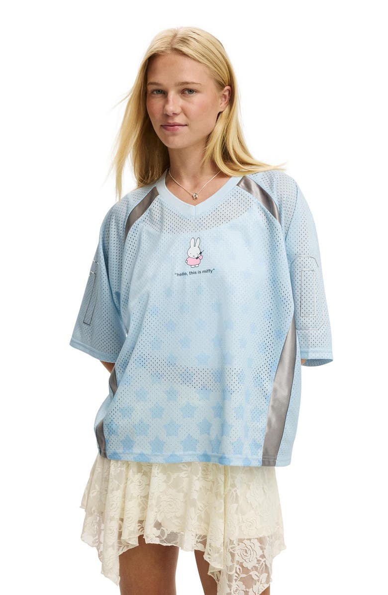 Cotton On Women's Lcn V Neck Regular Cropped Graphic Tee New, Main, color, Lcn Mif Miffy Star Seaside