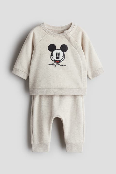 2-piece Appliquéd Sweatsuit