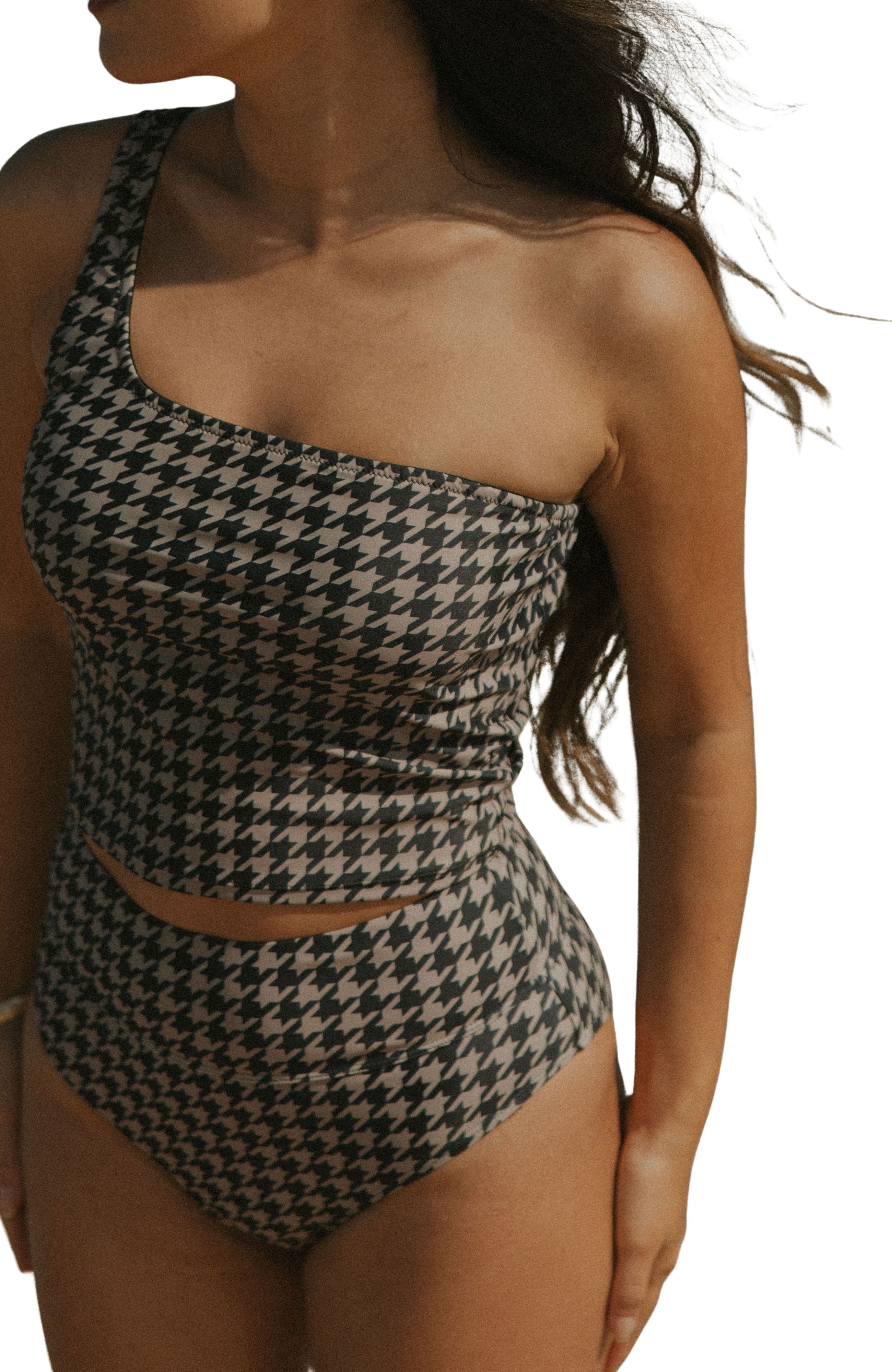 selected Black/Dark Cream Houndstooth