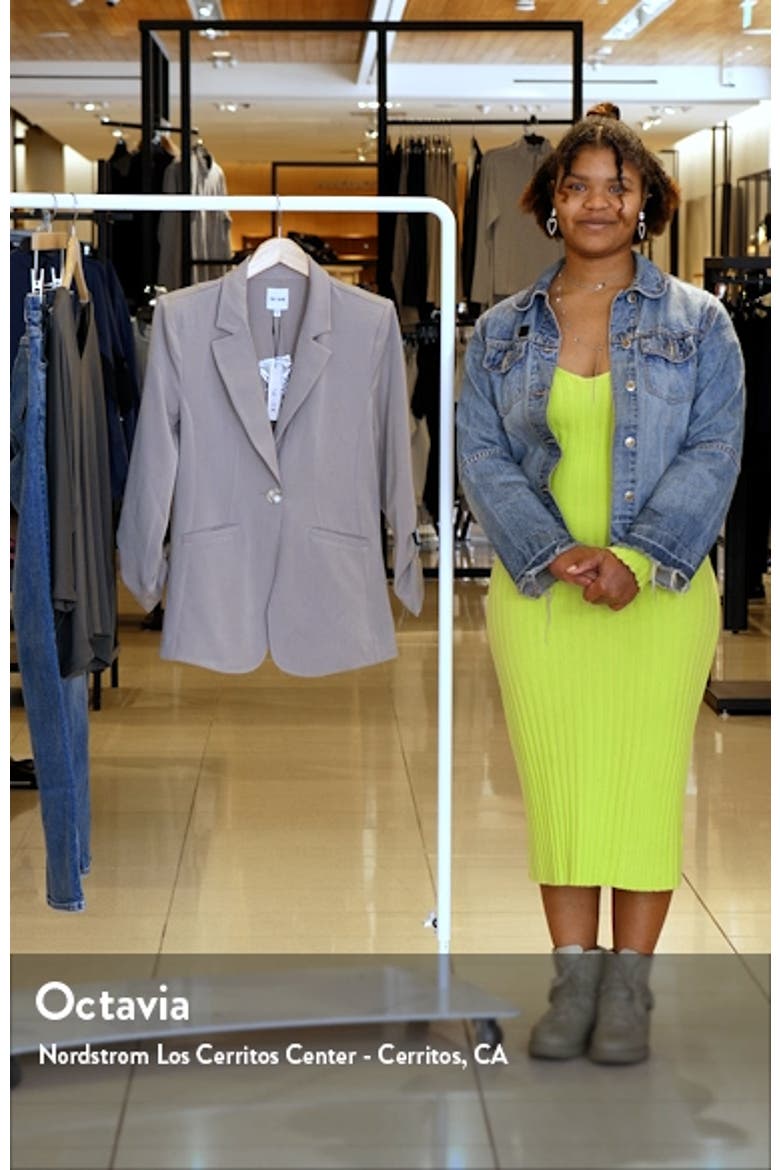 Avenue Scrunch Sleeve Blazer video