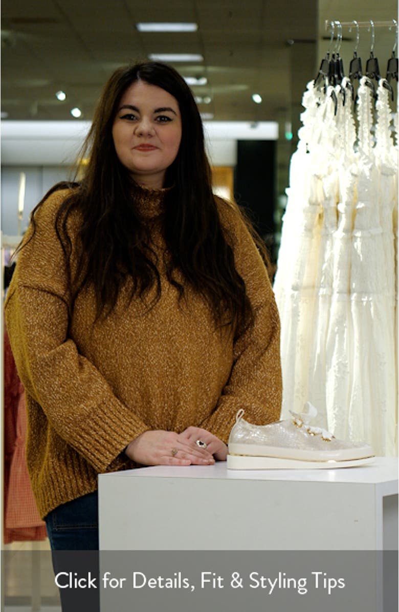 Quenda Metallic Sneaker, sales video thumbnail