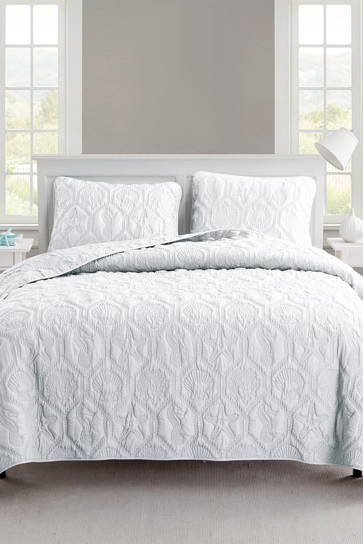 VCNY HOME Shore Embossed Quilt Set - Queen