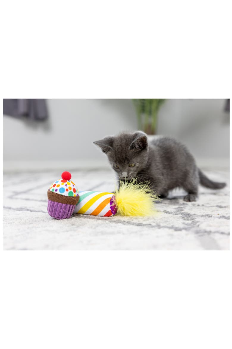 Kittybell Me-Wow Cupcake 2-Pack Cat Toys, Alternate, color, PURPLE