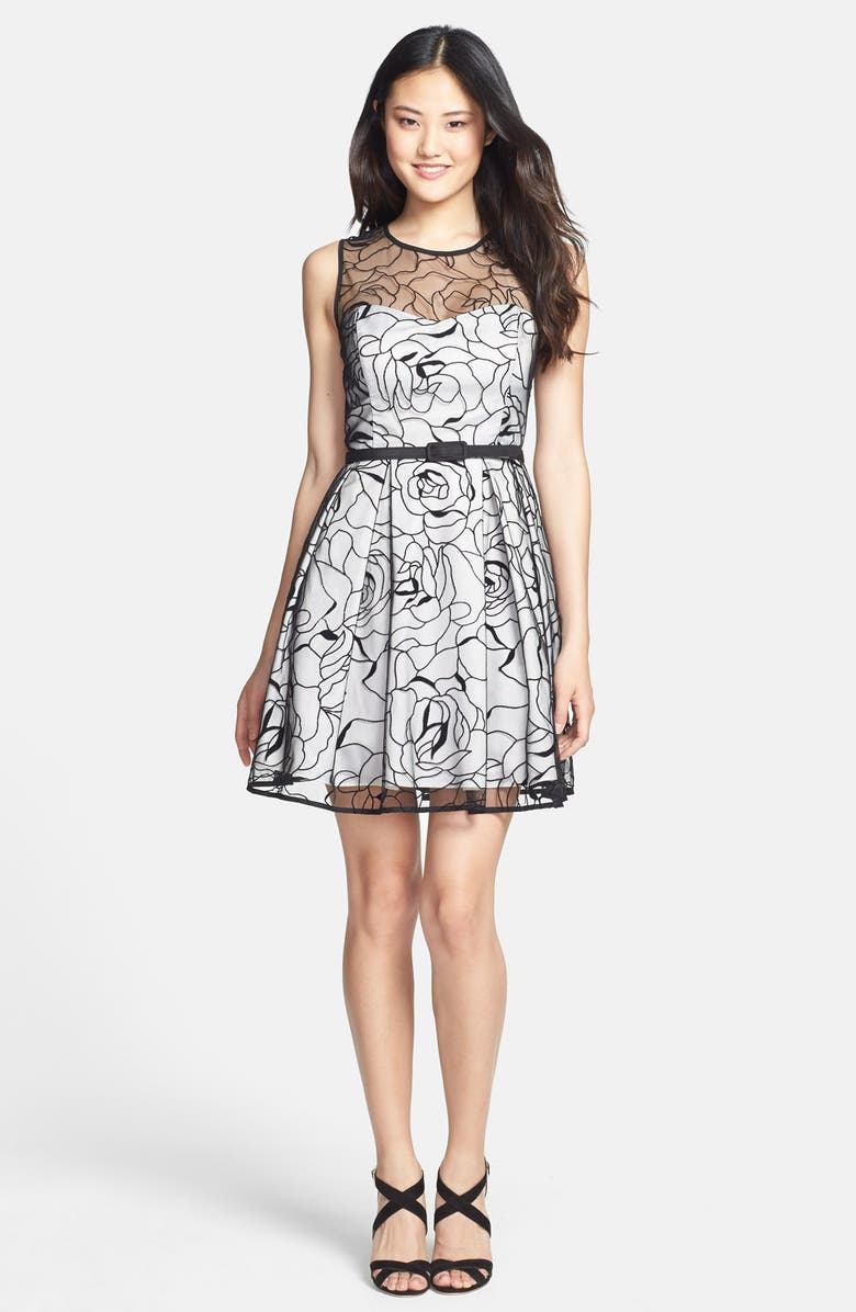 Eliza J SLVLSS FLRL ILLUSN FITFLR DRS, Alternate, color, 