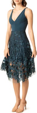 Dress the Population Darleen V-Neck Embroidered Mesh Cocktail Dress