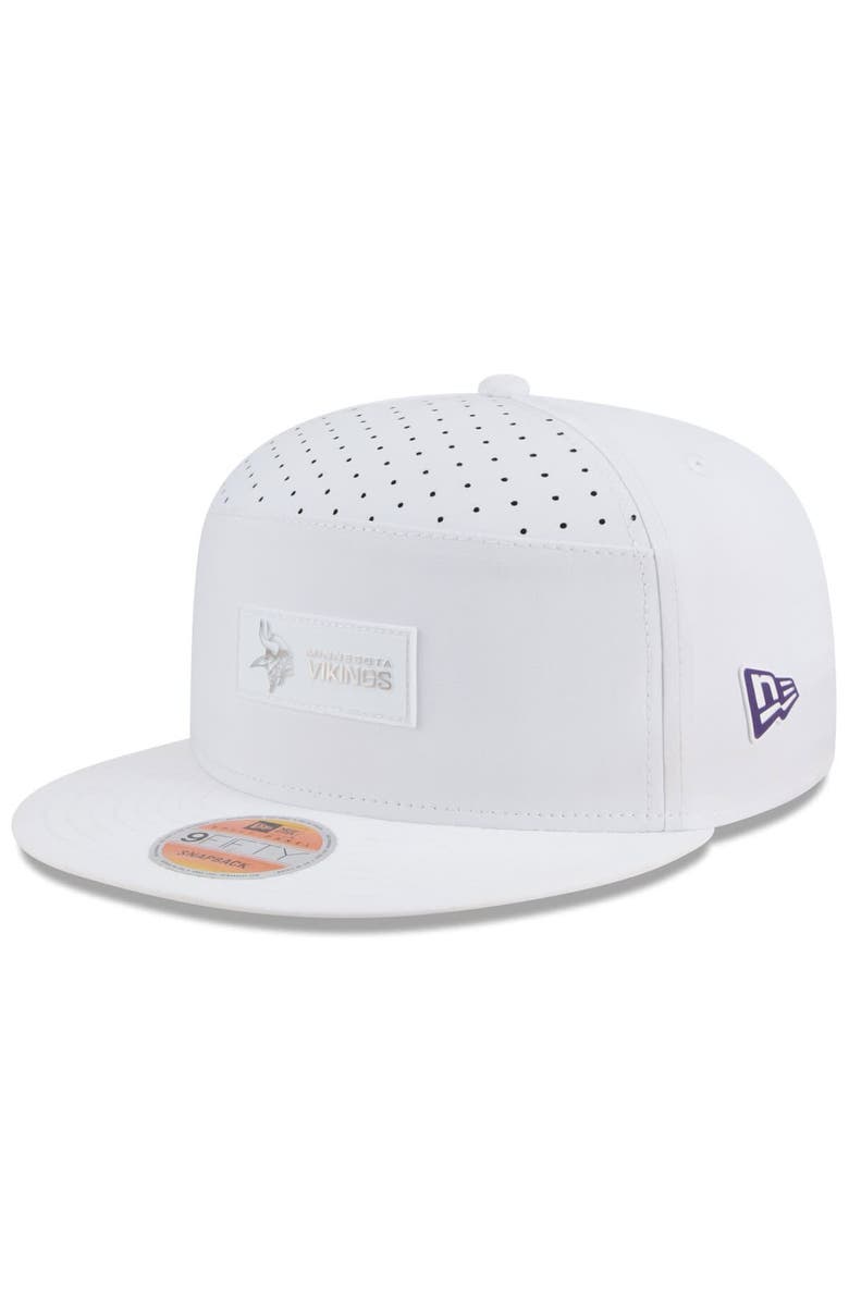 New Era Men's New Era White Minnesota Vikings 2025 Sideline  Split Panel 9FIFTY Snapback Hat, Main, color, 
