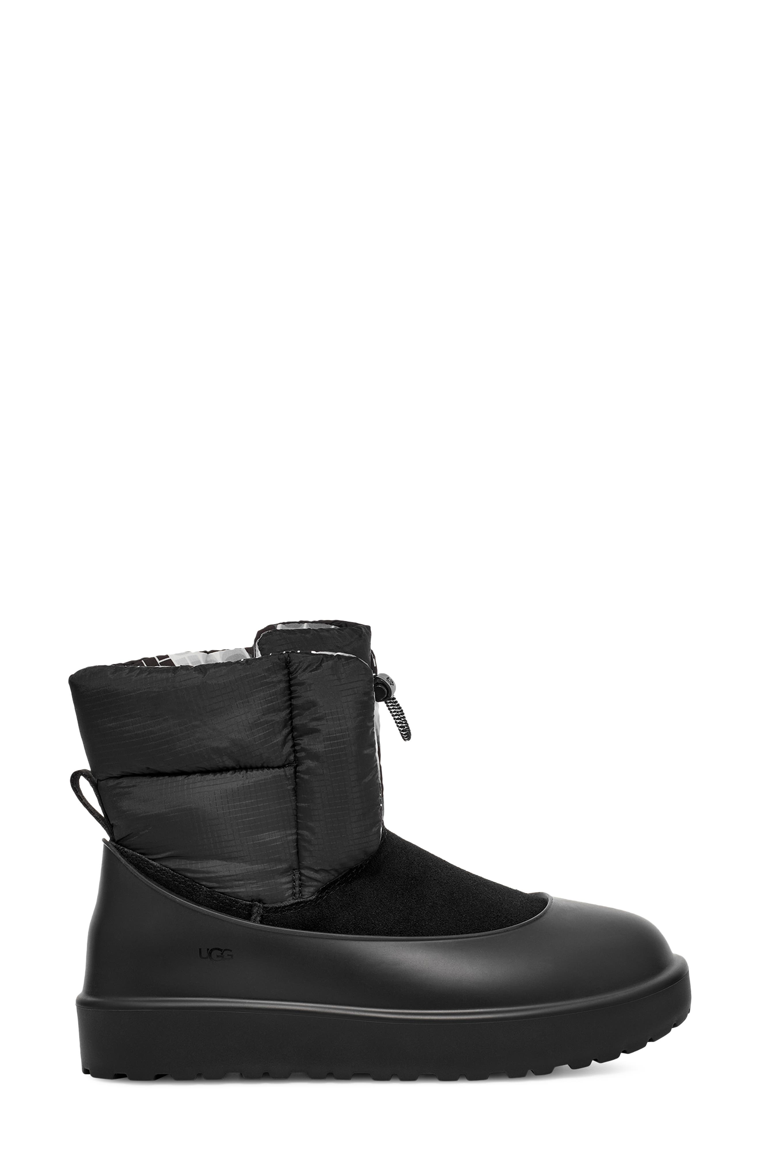 UGG<sup>®</sup> Classic Maxi Toggle Bootie, Alternate, color, 