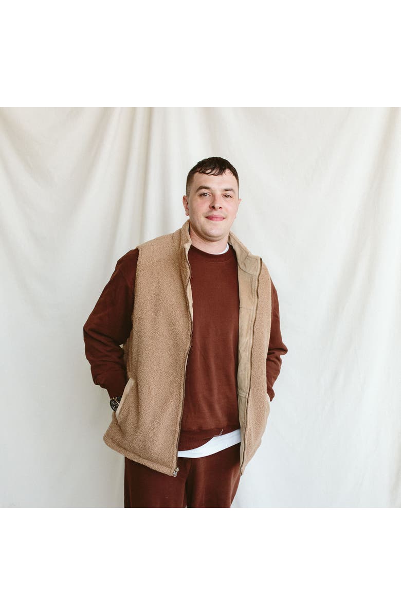 goumikids adult corduroy + faux shearling reversible vest - spruce, Alternate, color, Champignon