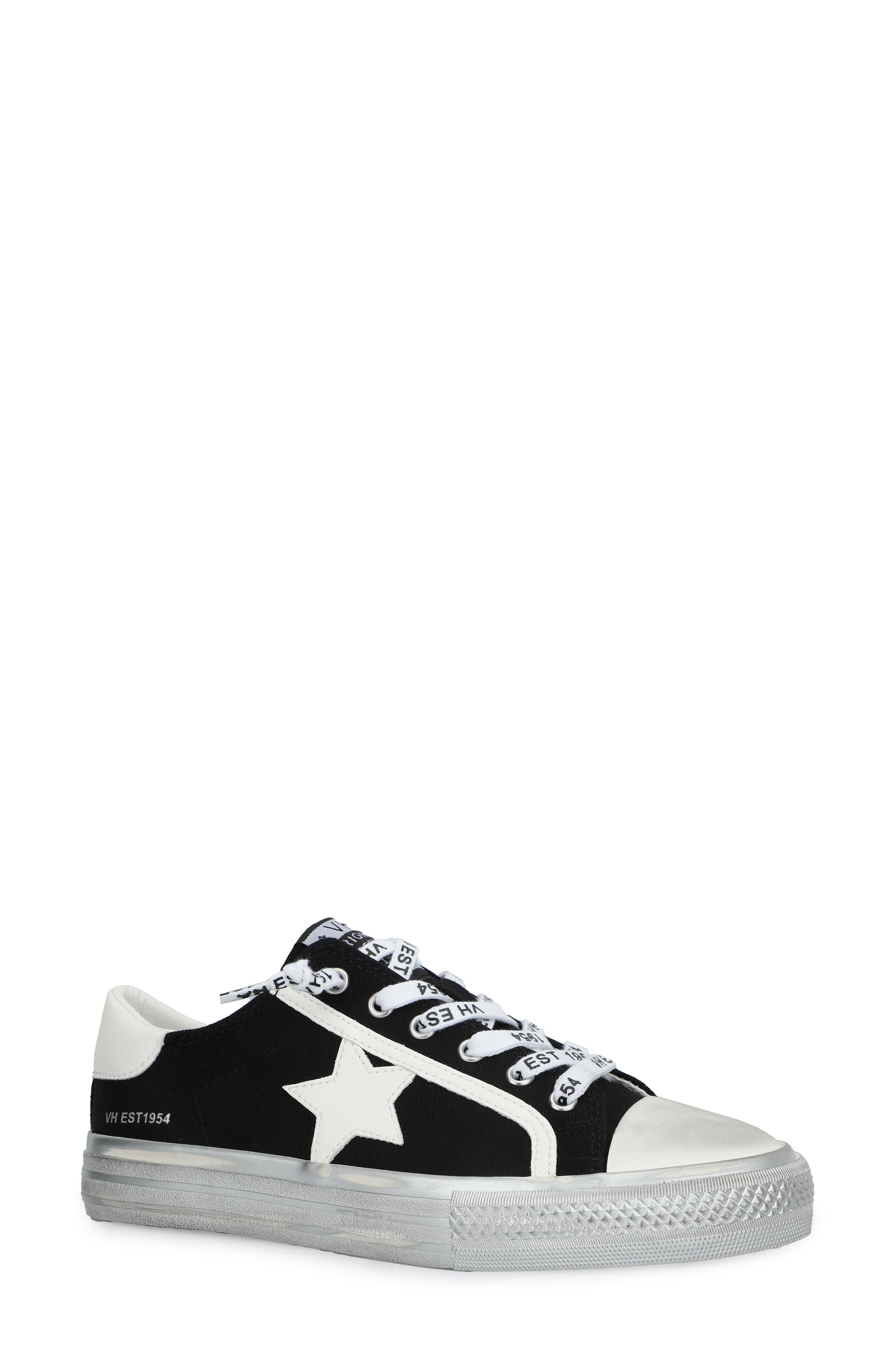 BLACK/ WHITE