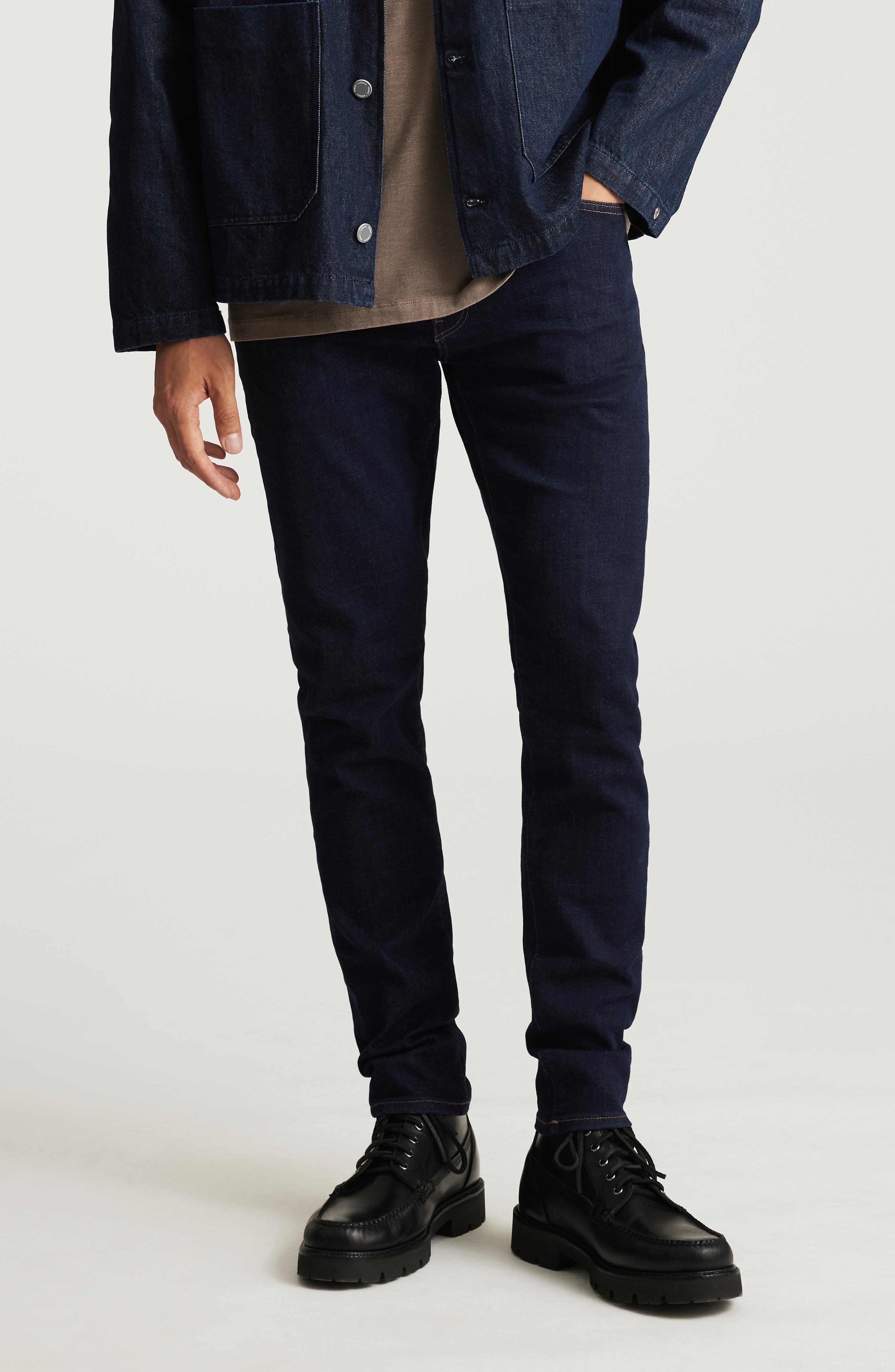 James Slim Fit Jeans