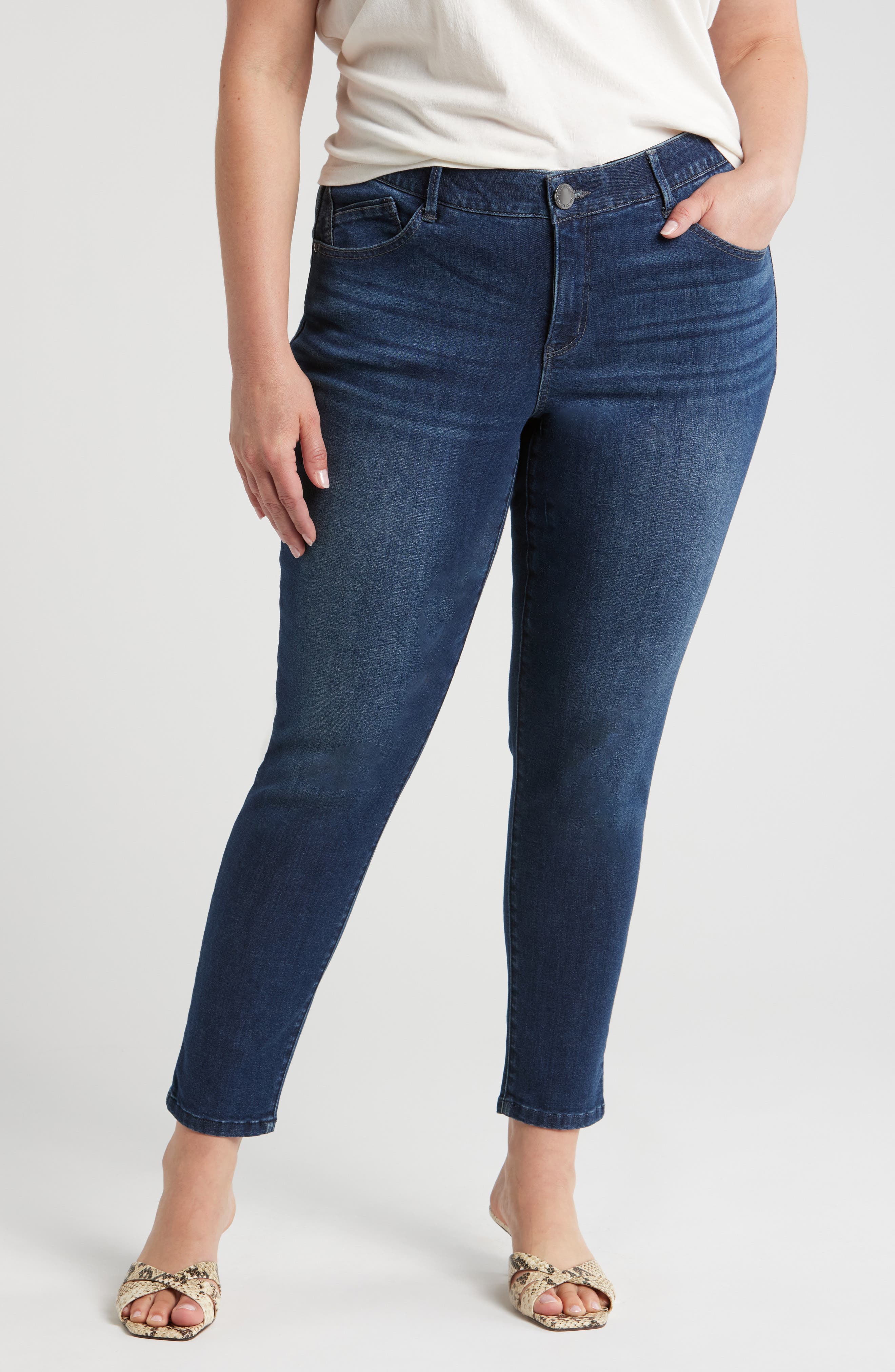 selected DARK NAVY