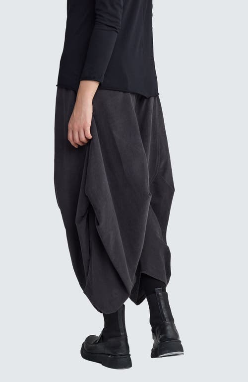 Luukaa Noira Pleated Balloon Pants In Black