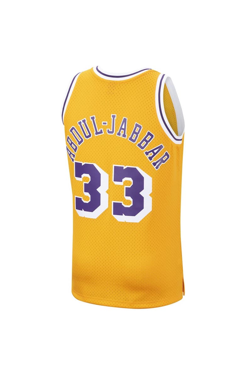 Mitchell & Ness Men's Mitchell & Ness Kareem Abdul-Jabbar Gold Los Angeles Lakers 1984-85 Hardwood Classics Swingman Jersey, Alternate, color, 