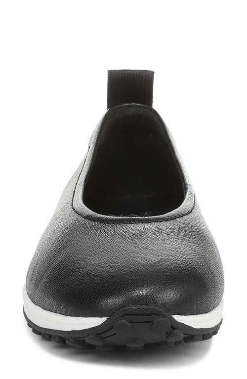 Naturalizer Carla Sport Flat In Black
