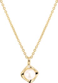 ATHRA LUXE Modern Muse Faux Pearl Pendant Necklace