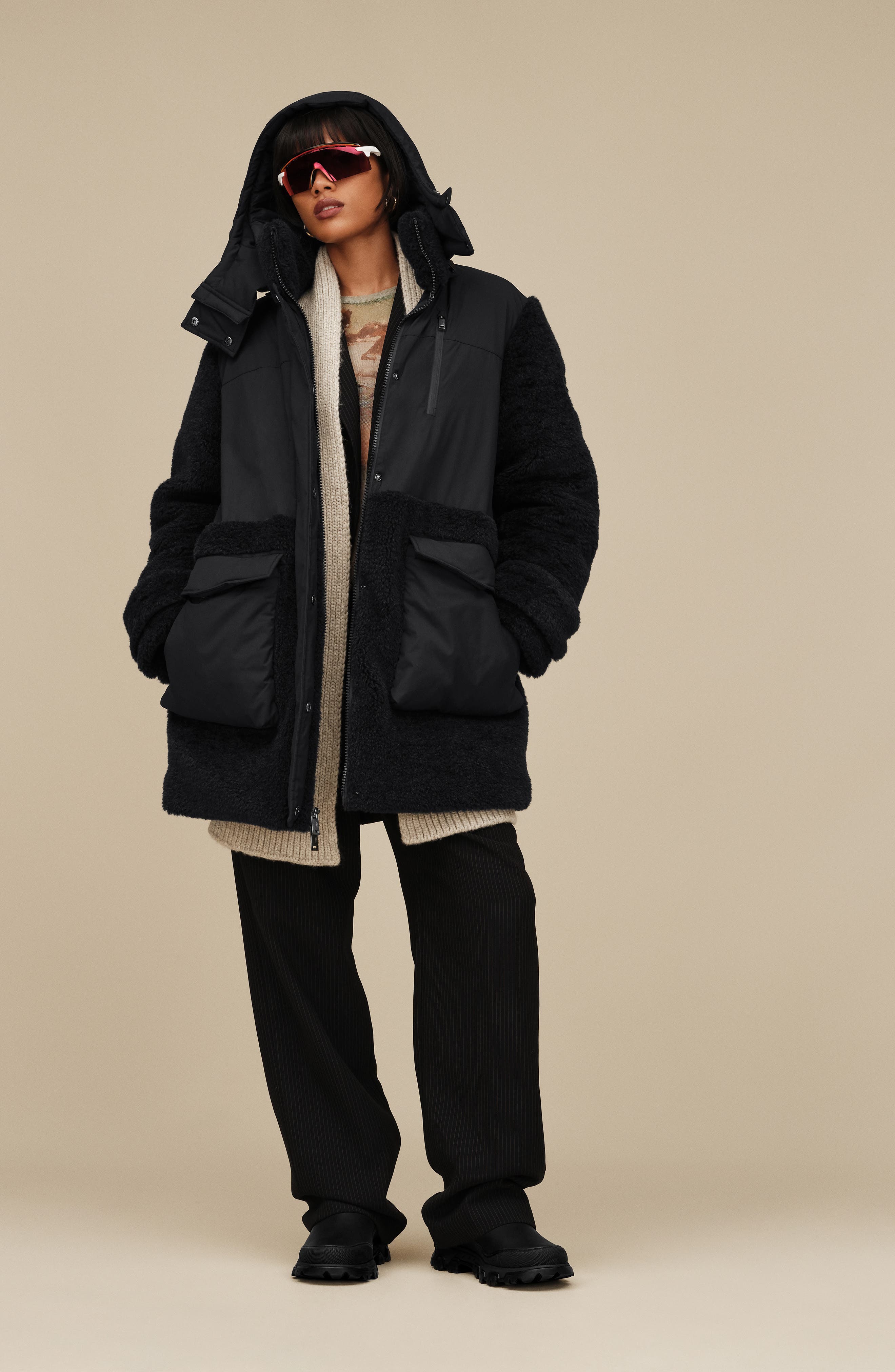 UGG<sup
®</sup
 Tazz Fluff Momma Genuine Shearling Slipper, Alternate, color, Black