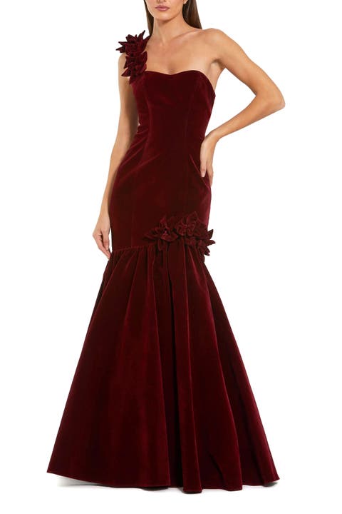 One Shoulder Trumpet Gown With Flowers