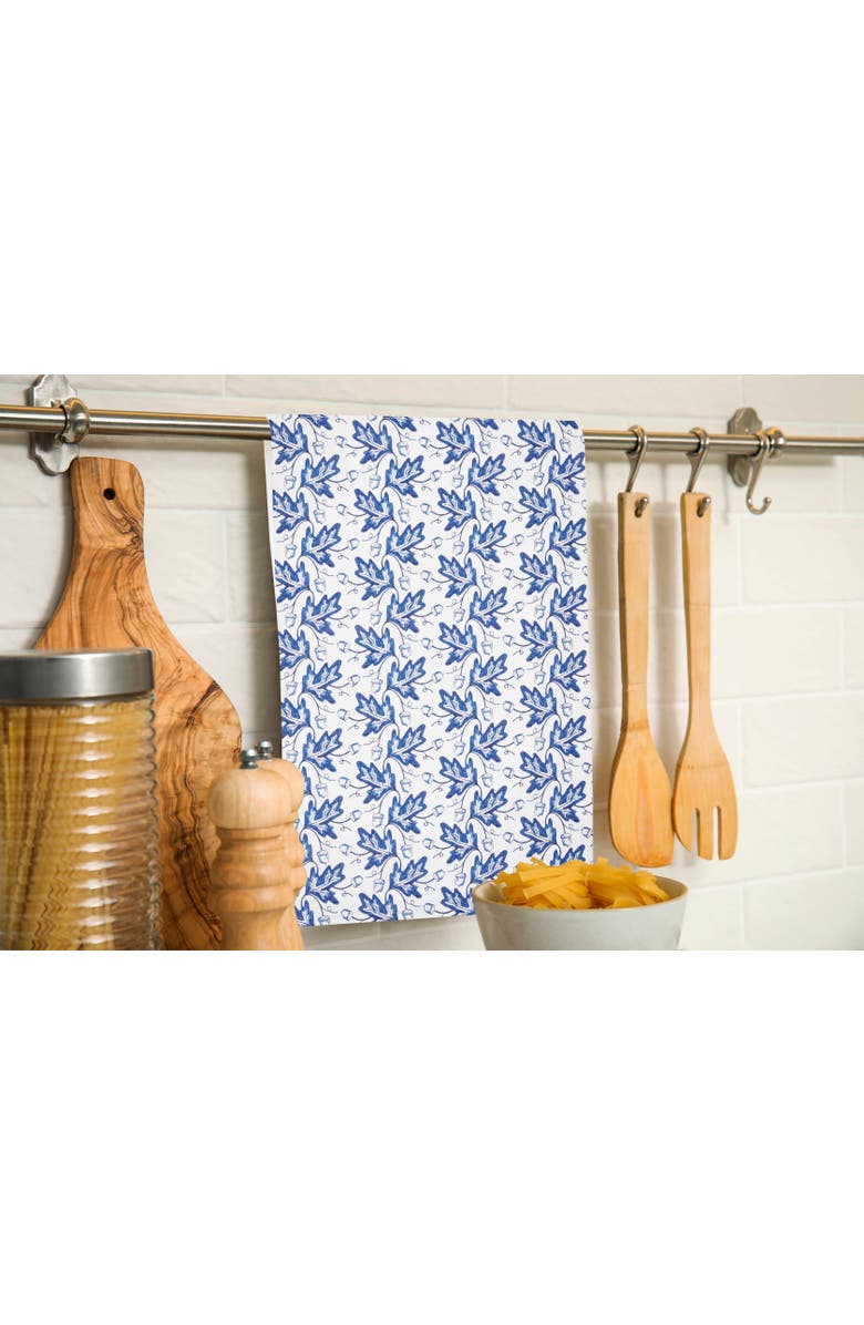 C&F Home Blue Leaves & Acorn Dishtowel, Alternate, color, Blue
