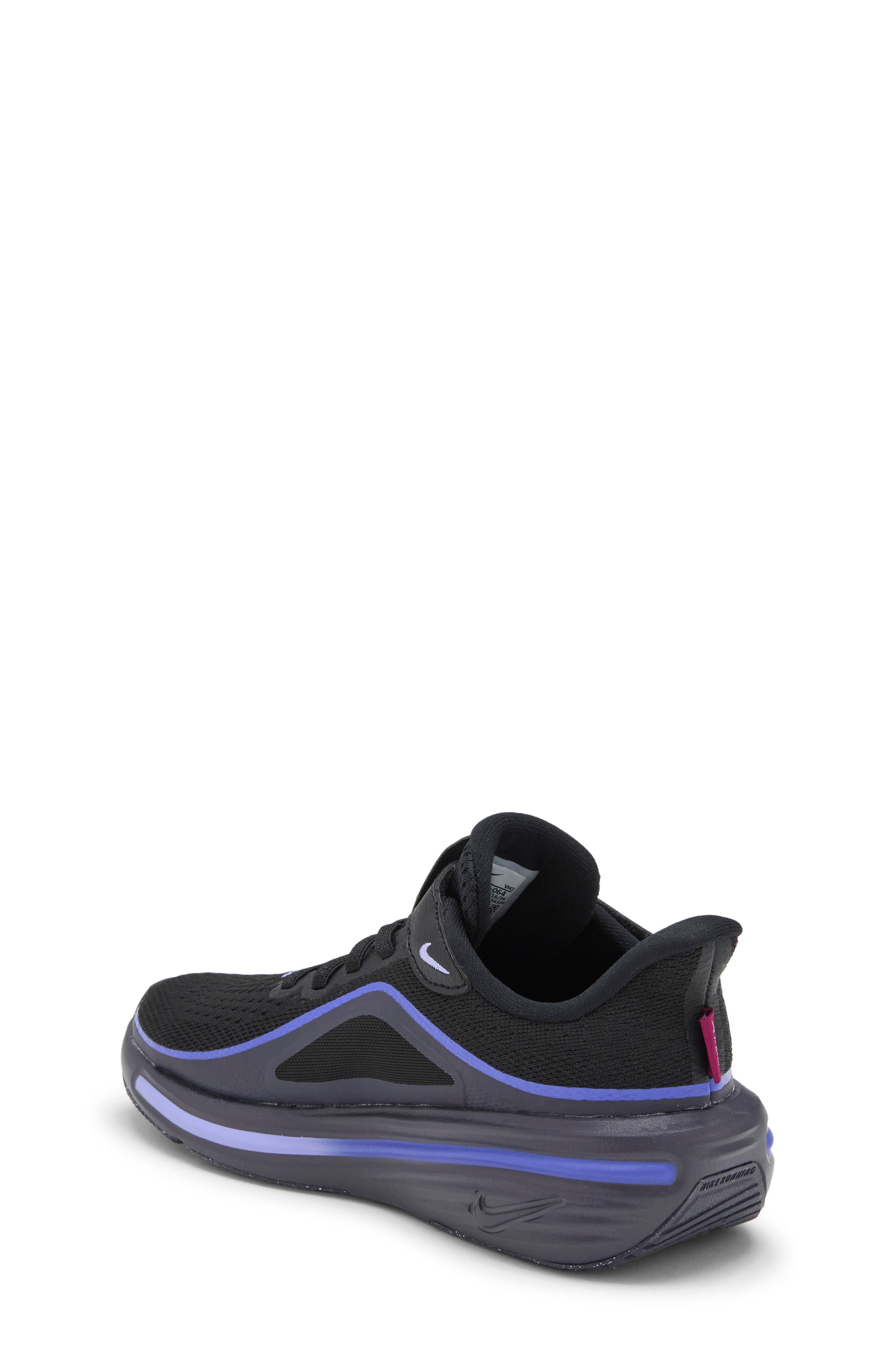 Air Winflo 12 Running Shoe