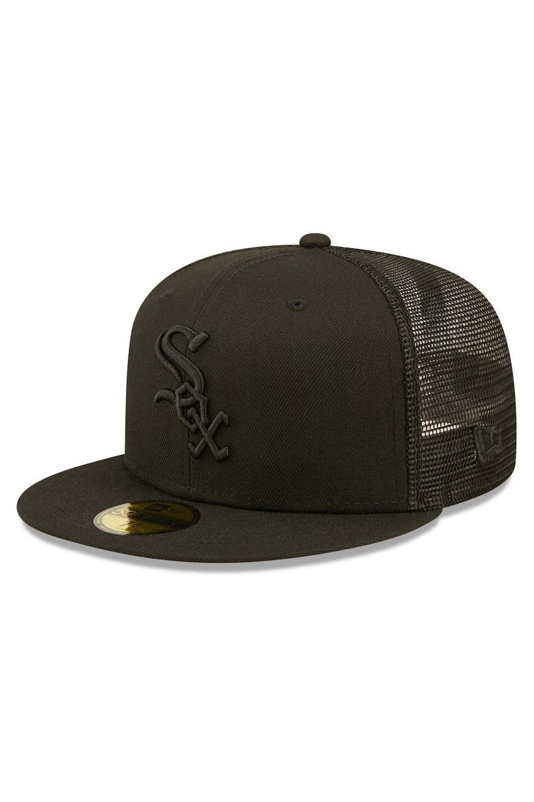 Men's New Era Chicago White Sox Blackout Trucker 59FIFTY Fitted Hat, Main, color, Black