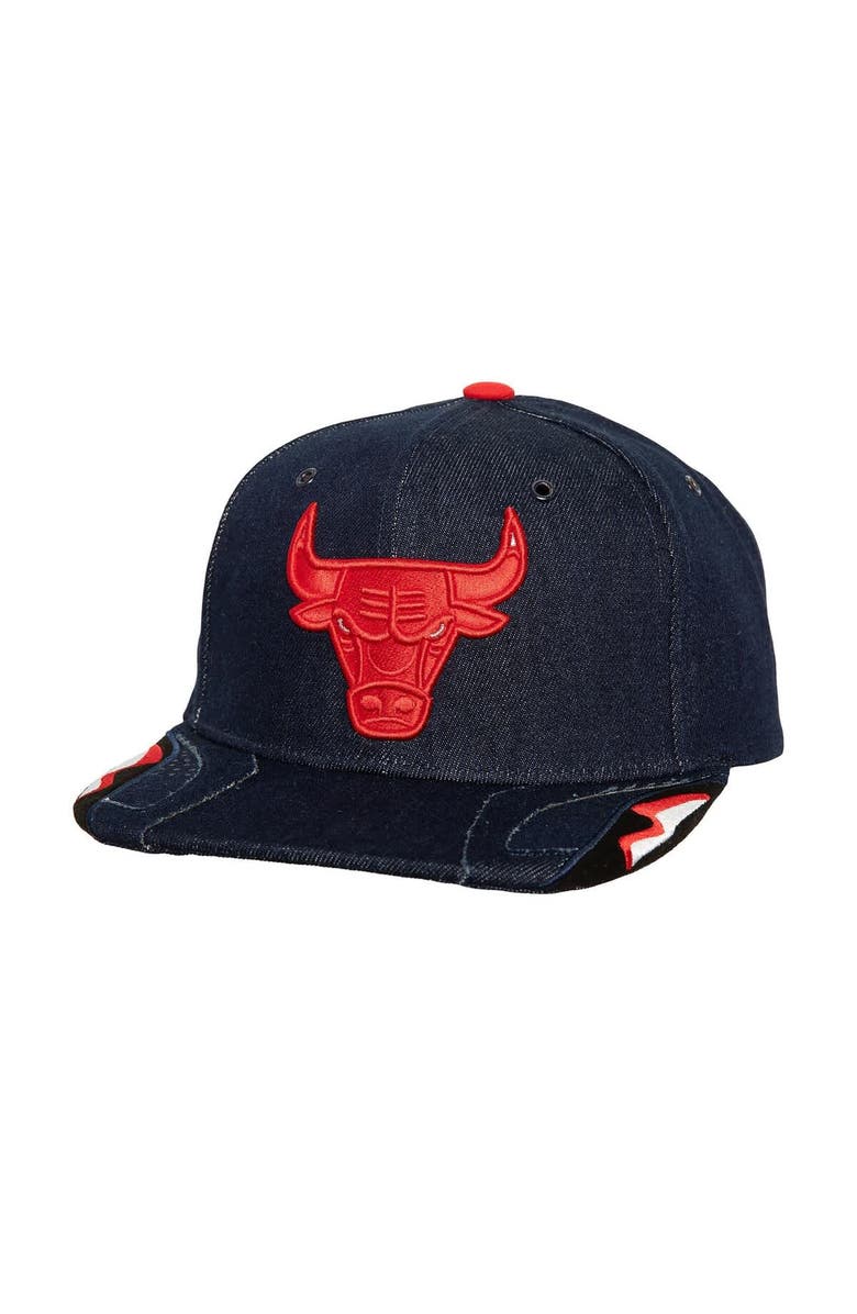 Mitchell & Ness Men's Mitchell & Ness Denim Chicago Bulls Day 6 Snapback Hat, Main, color, Denim