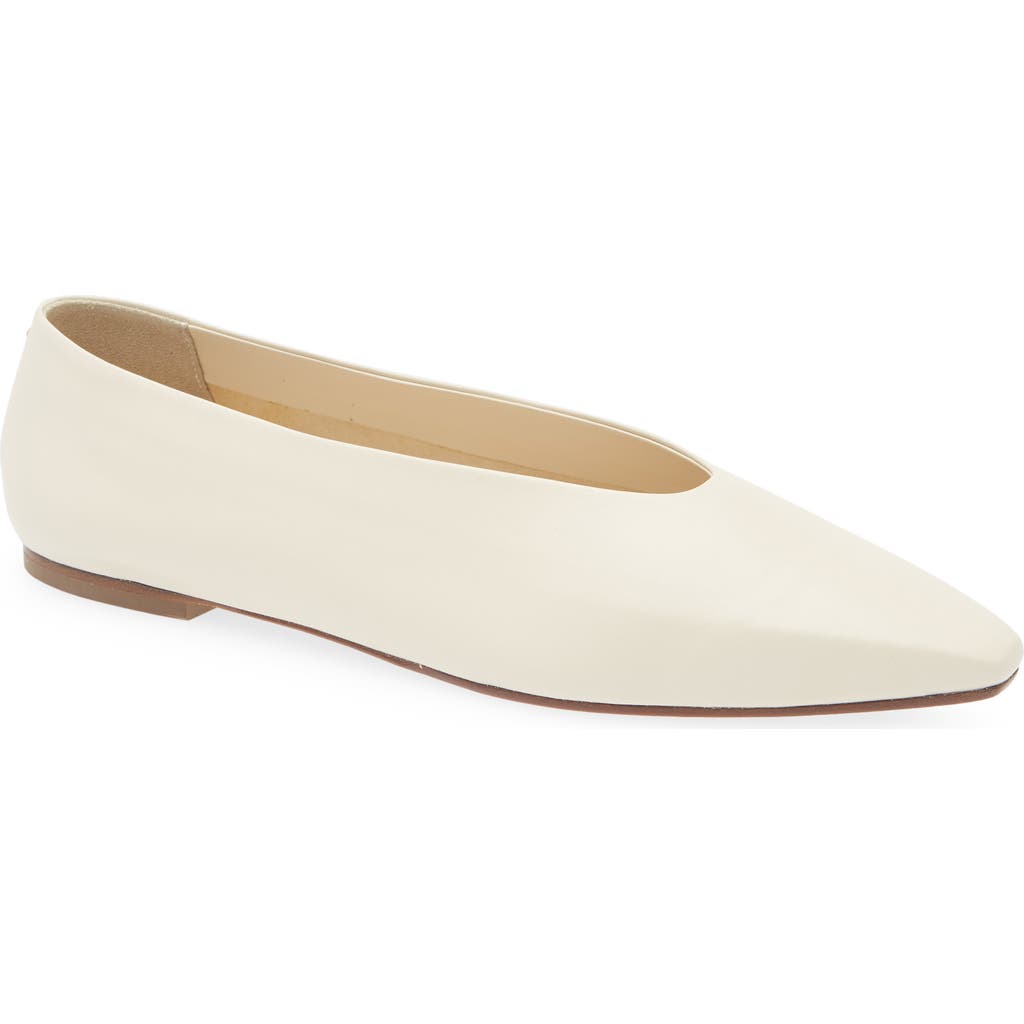 Aeyde Betty Pointed Toe Flat In White