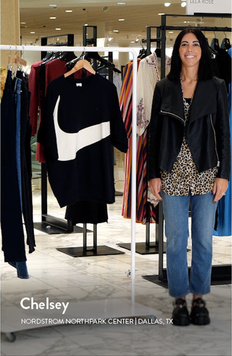 Oversize Swoosh Short Sleeve Crewneck Sweatshirt, sales video thumbnail