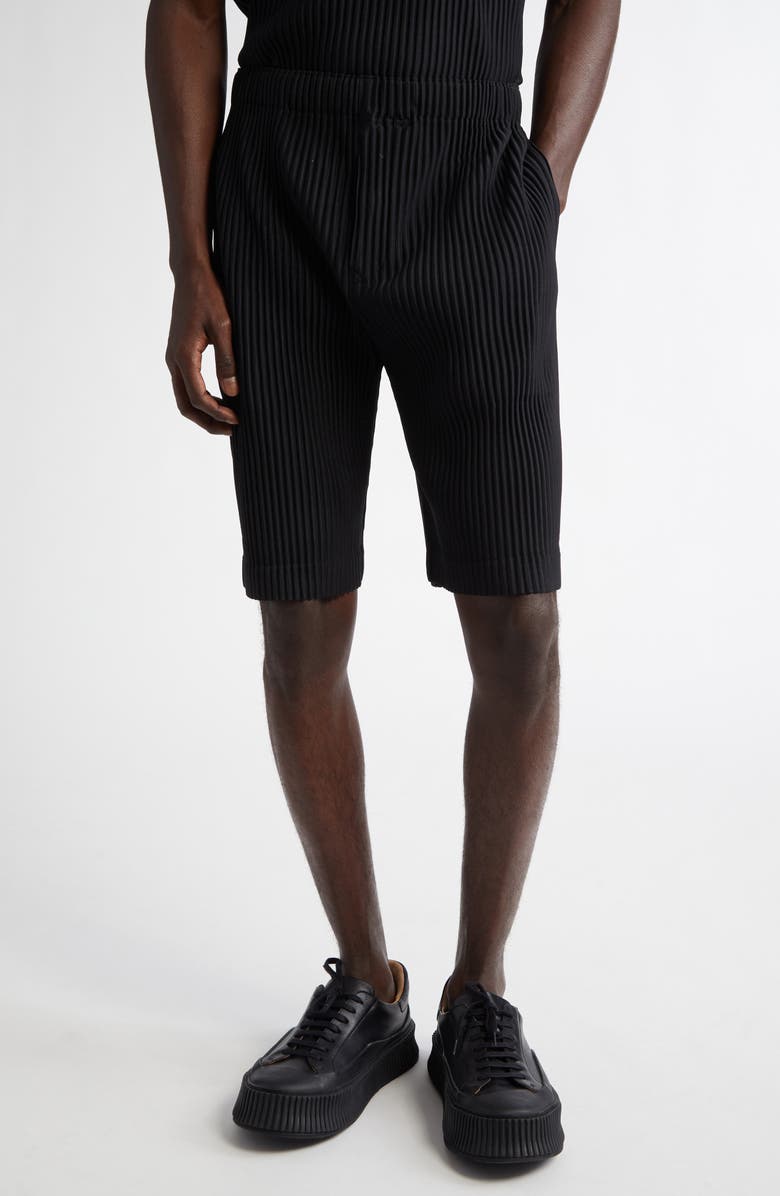 Homme Plissé Issey Miyake Monthly Colors August Pleated Shorts, Main, color, 