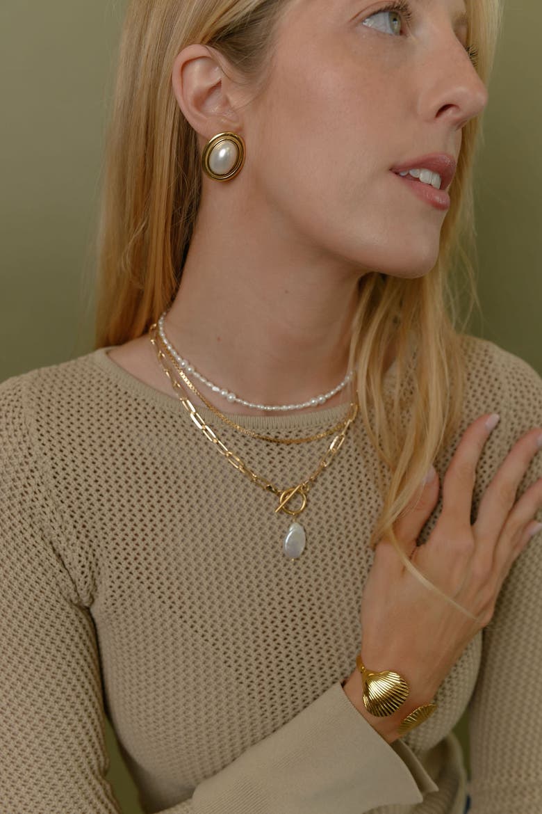 Cove Earrings, Alternate, color, Gold