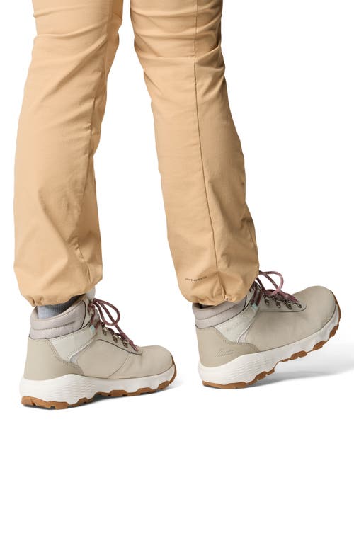 Columbia Newton Wander™ Waterproof Hiking Boot In Cloud Grey/cool Green