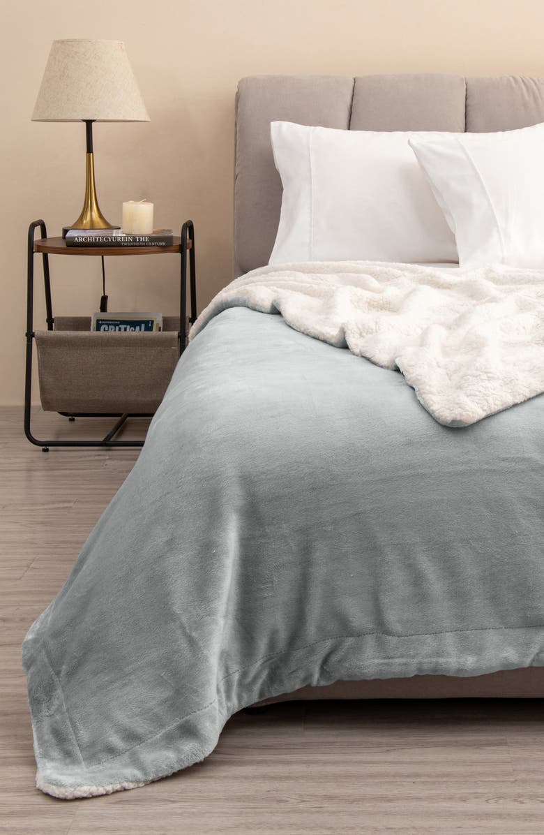 Woven & Weft Reversible Faux Shearling Throw Blanket, Alternate, color, Glacier Grey