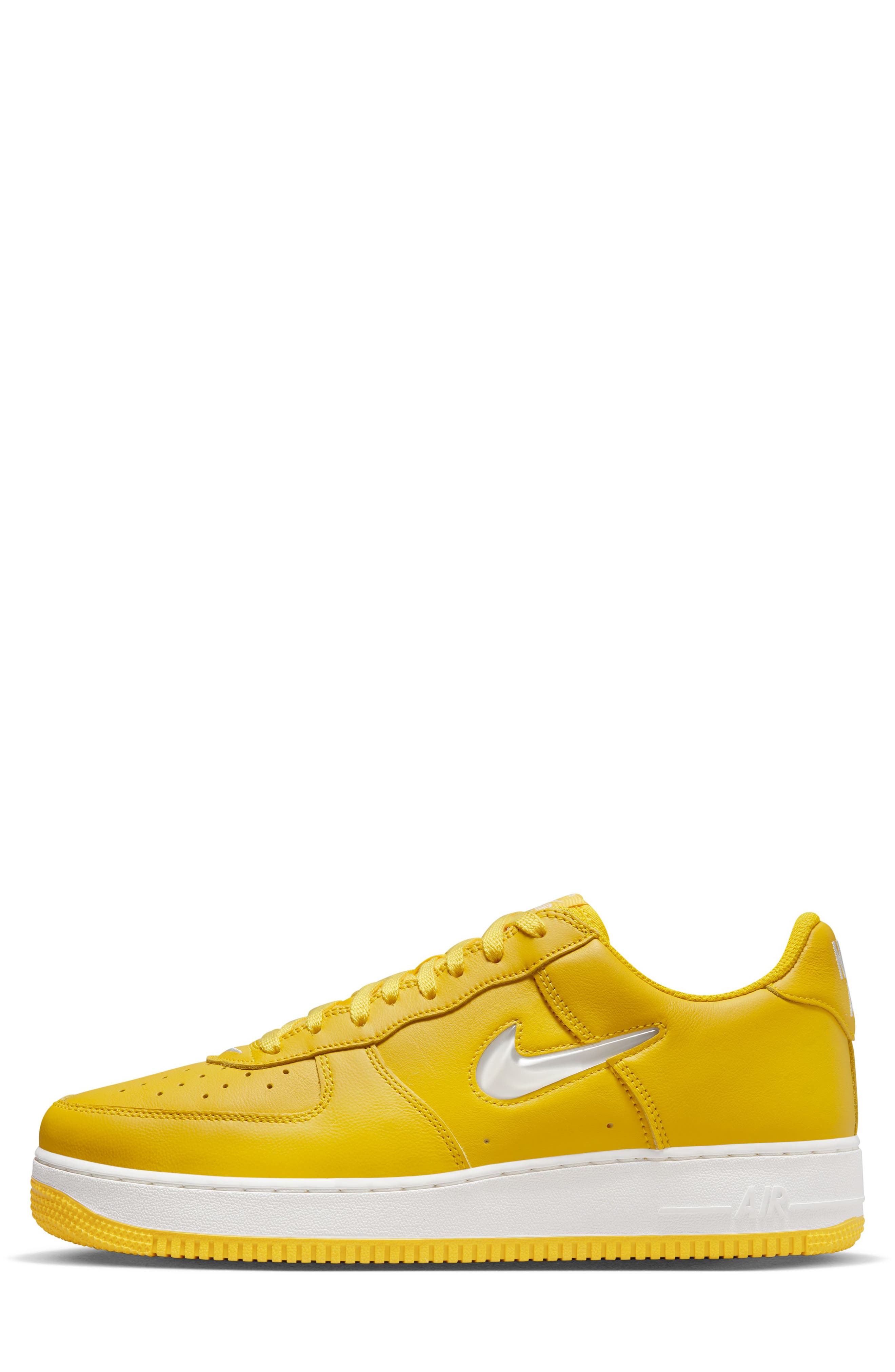 Nike Air Force 1 Low Retro Basketball Sneaker, Alternate, color, 