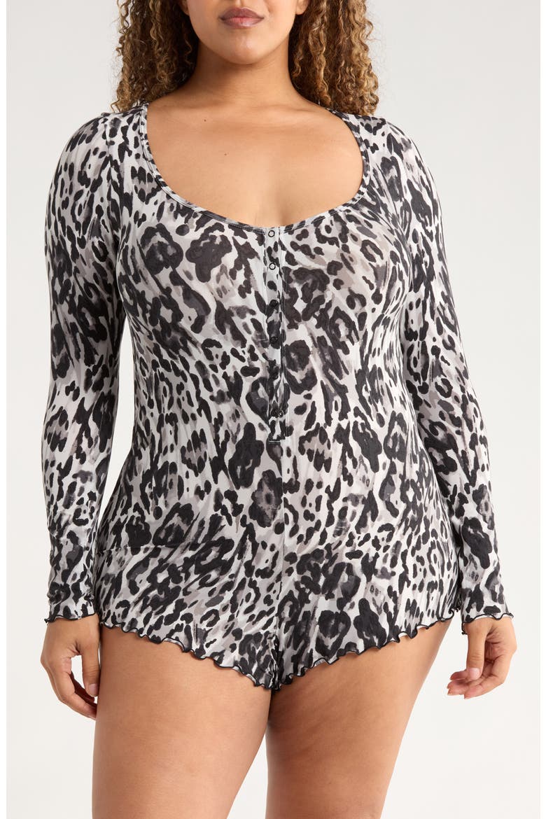 Snug Hug Ruffle Sleep Romper, Main, color, SILVER GREY LEOPARD