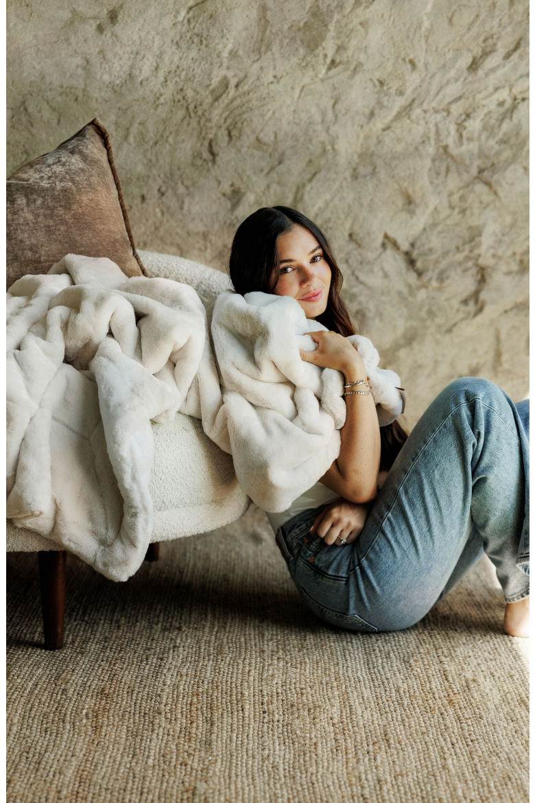 Plush Macadamia Nut Blanket, Alternate, color, Cream