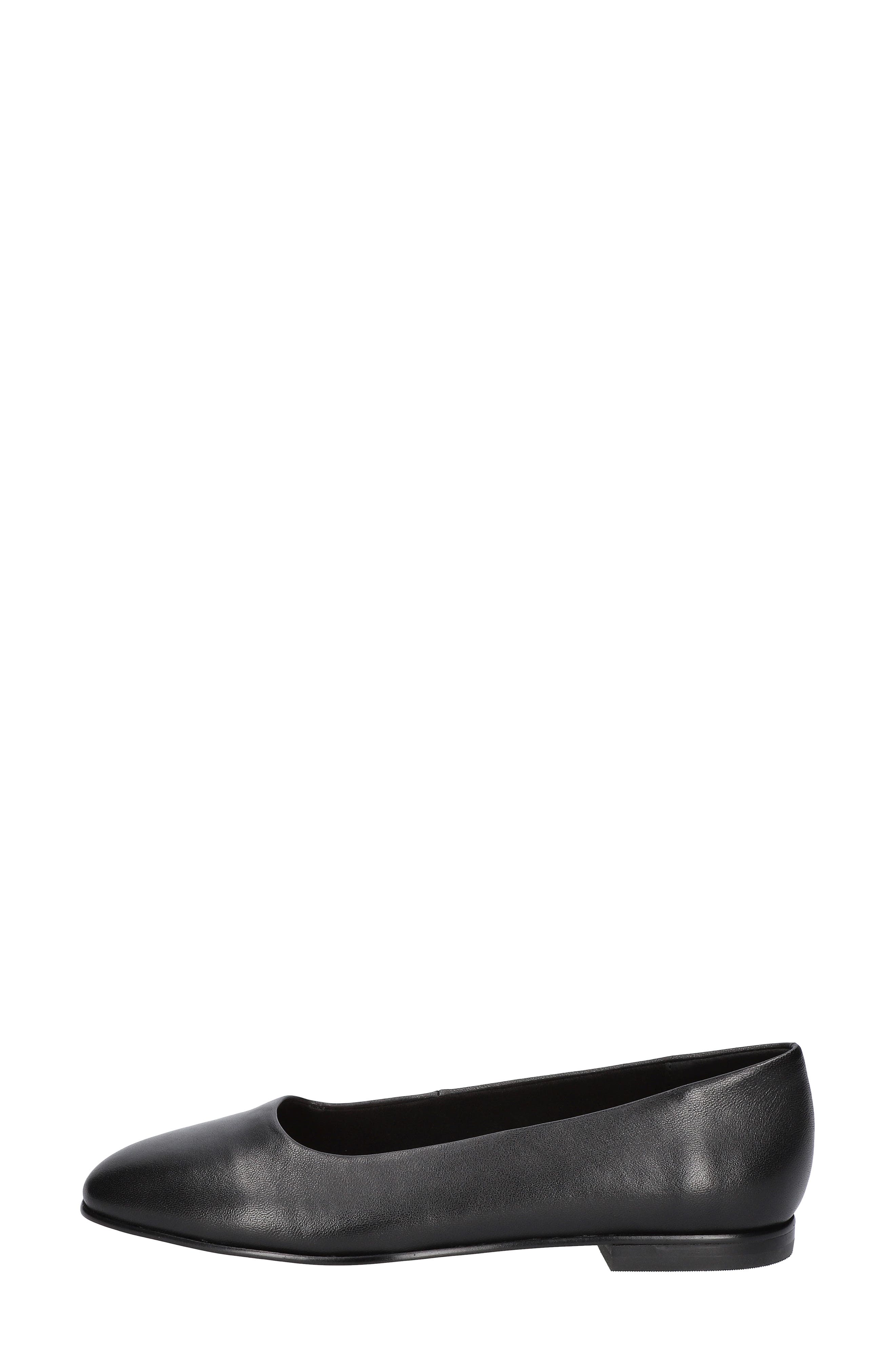 Bella Vita Kimiko Flat, Alternate, color, Black Leather