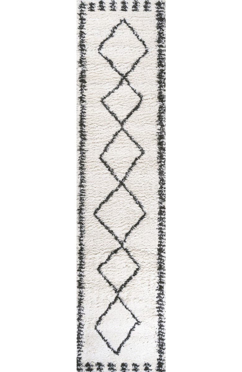 JONATHAN Y Calvia Moroccan Diamond Shag Area Rug, Main, color, White/Gray