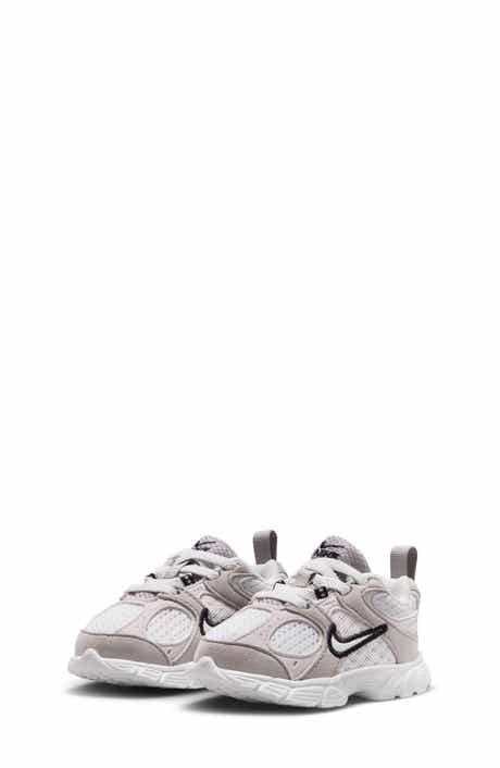 Nike Kids' V5 RNR Sneaker