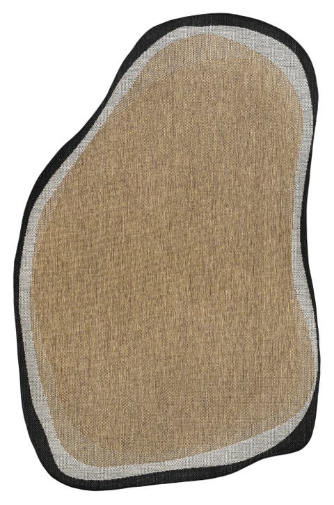 Wyatt Modern Rustic Abstract Indoor/Outdoor Shaped Area Rug