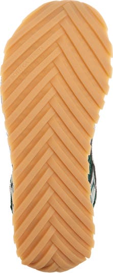 Orbit Low Top Sneaker