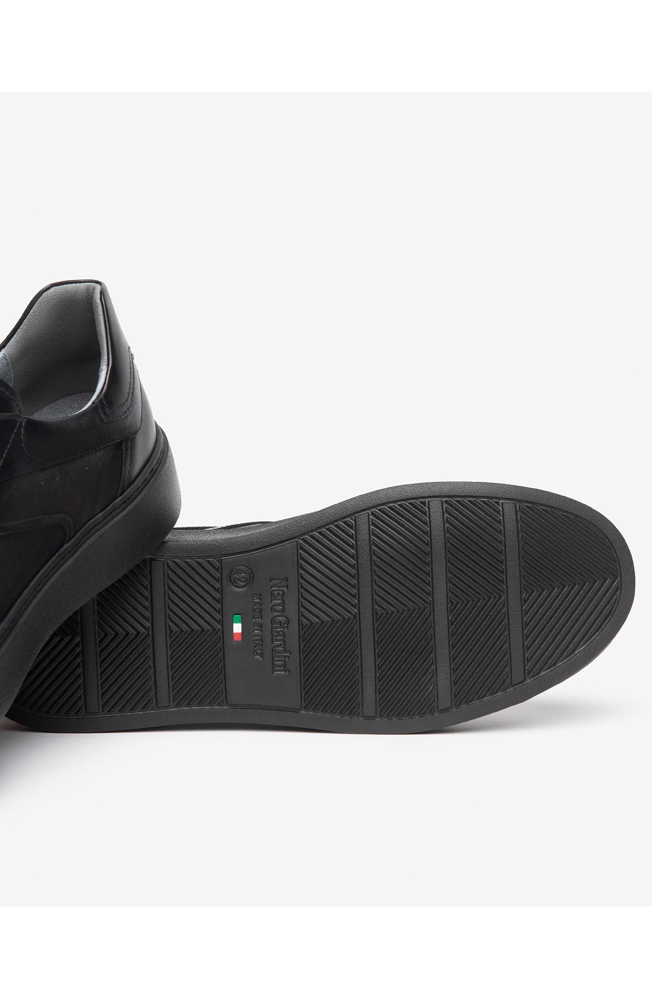 Leather Low Top Sneaker, Alternate, color, BLACK