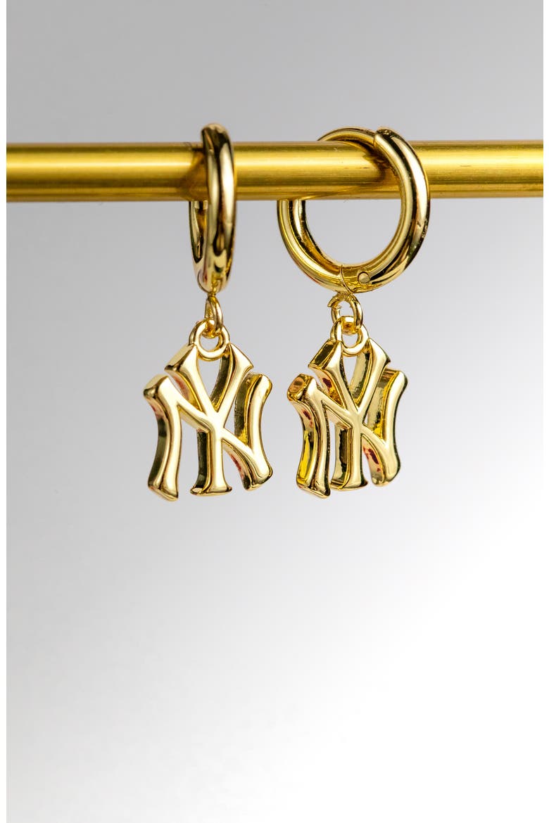 MLB New York Yankees Logo Charm Huggie Hoop Earrings, Alternate, color, GOLD