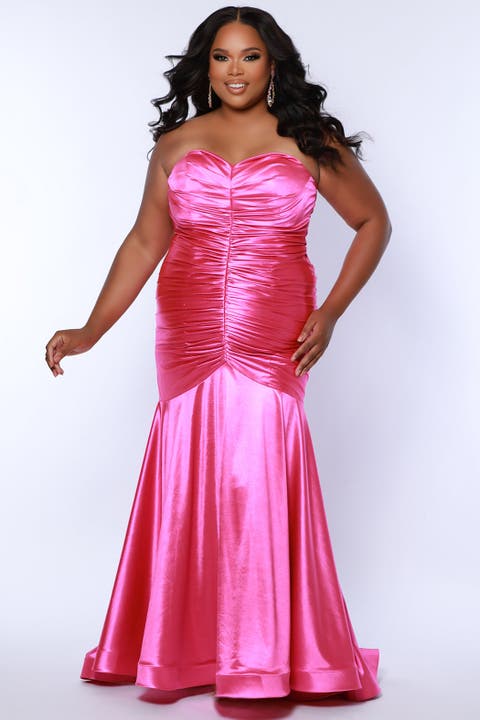 Fitted Strapless Sweetheart Neckline Plus Size Evening Gown