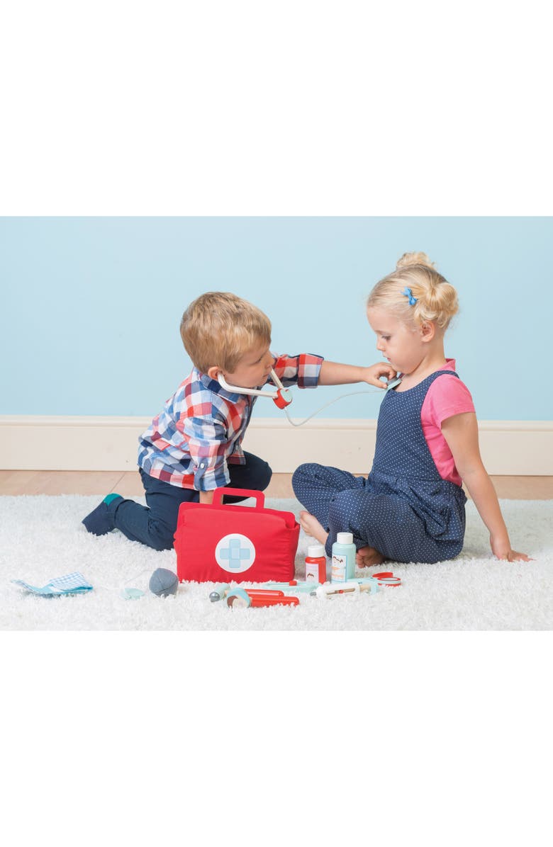 Le Toy Van Doctors Kit Toy Set, Alternate, color, 