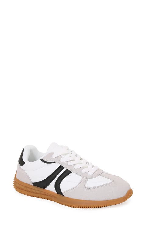 Curve Stripe Sneaker (Women)