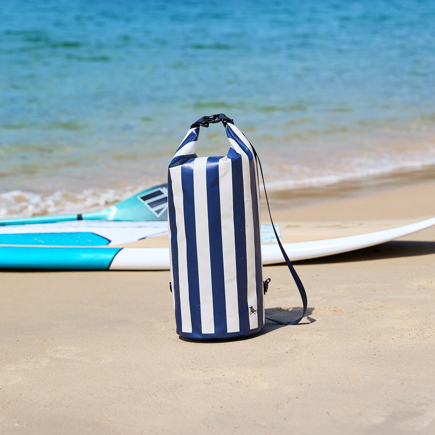 Dock & Bay Dry Bag - Medium, Alternate, color, Whitsunday Blue