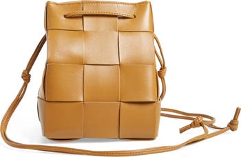【限定】BOTTEGA VENETA CASSETTE BUCKET BAG Bottega Veneta Leather Cassette Bucket Bag Black Lightweight