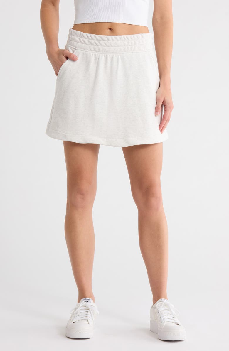 YOGALICIOUS Zuri High-Low Fleece Skirt, Main, color, Heather Light Grey