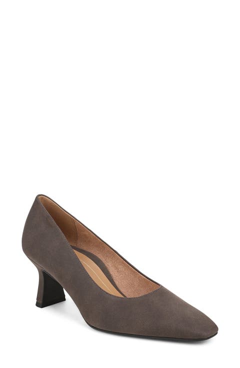 Saylor Faux Leather Pump